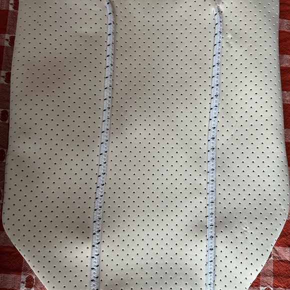 Visit the Azure Beach Bags for Women | Large Neoprene Multipurpose - Picture 6 of 8